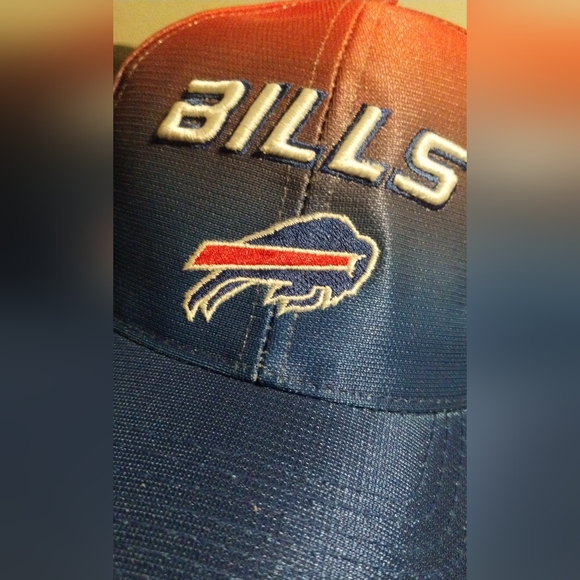 Buffalo bills hat - Picture 6 of 6